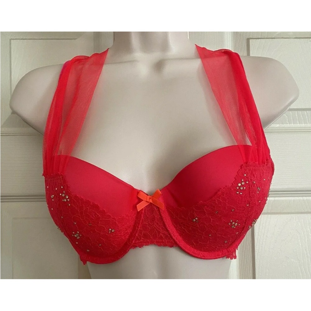 Victoria’s Secret very sexy collection 30 for the extra push up